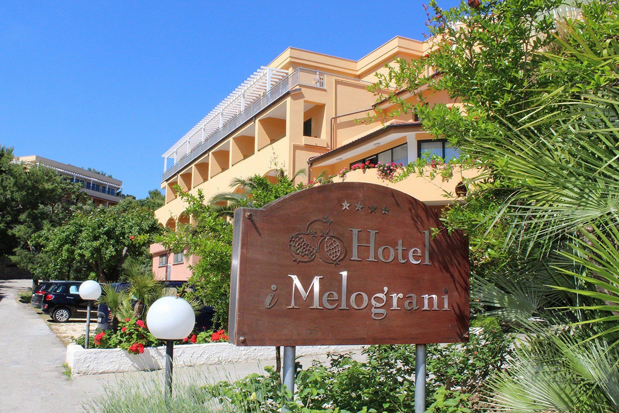 Hotel I Melograni Vieste Exterior photo