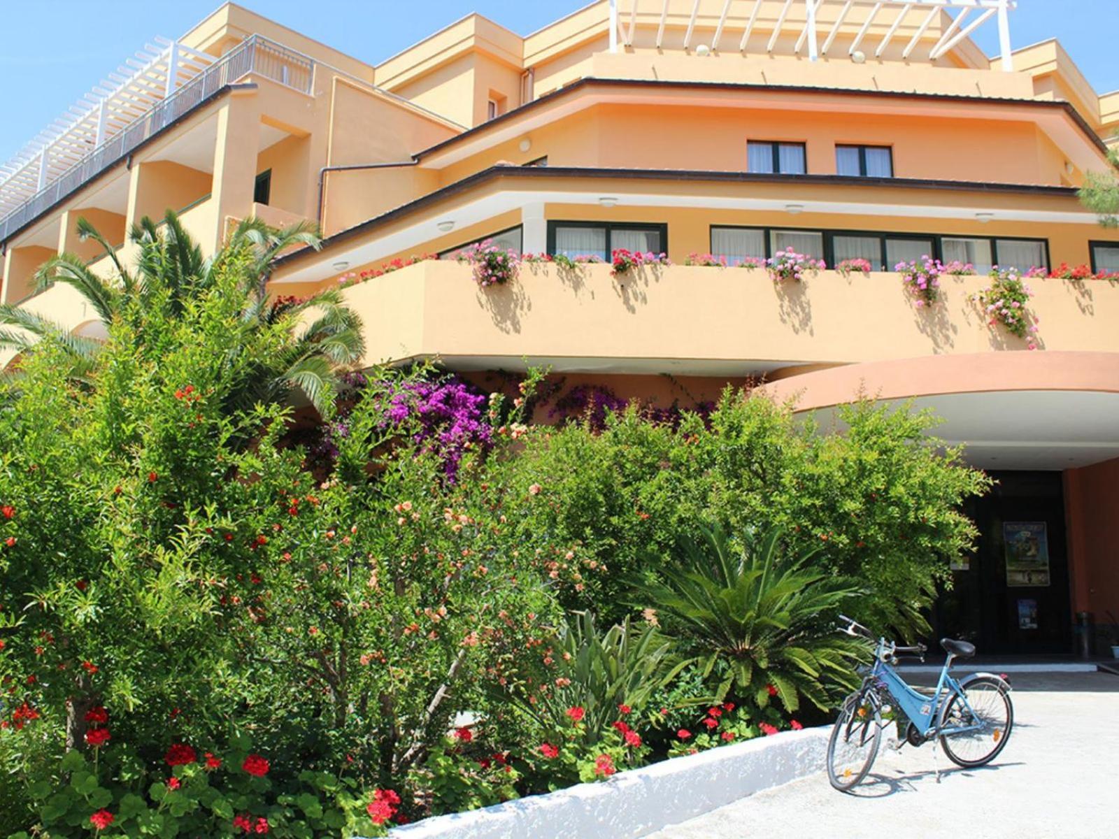 Hotel I Melograni Vieste Exterior photo