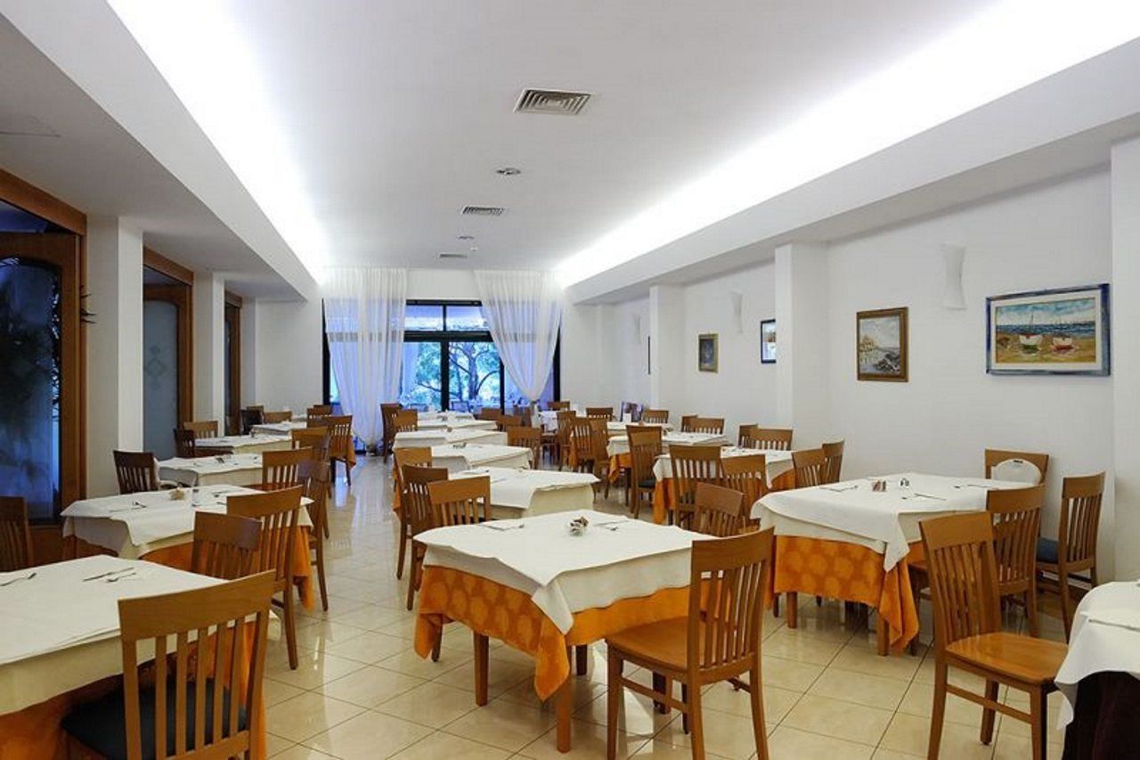 Hotel I Melograni Vieste Exterior photo
