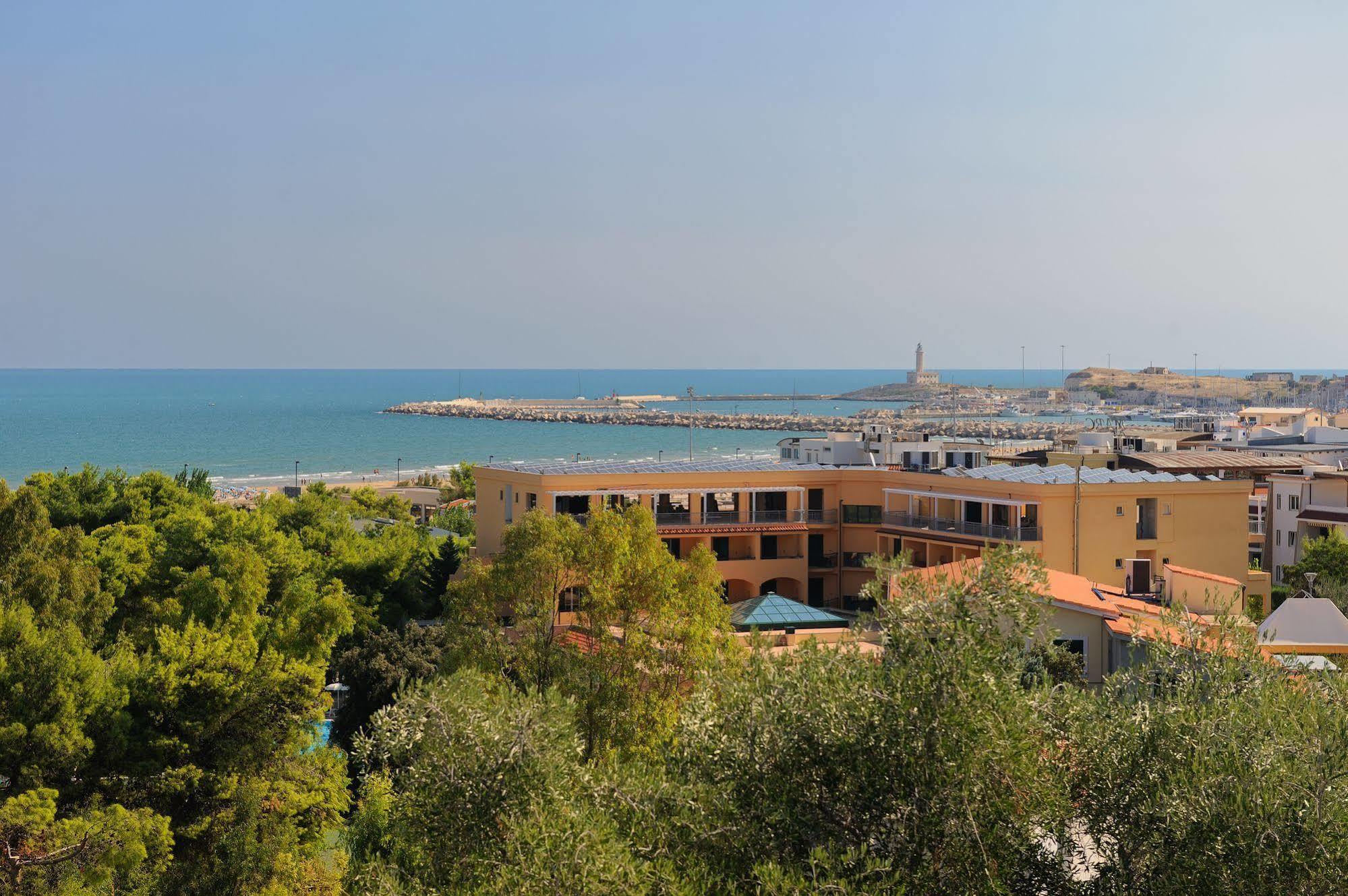 Hotel I Melograni Vieste Exterior photo